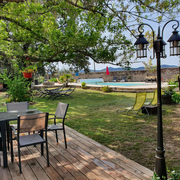 Maison de vacances avec jardin et piscine